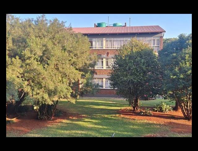 2 BEDROOM APARTMENT FOR SALE IN RHODESFIELD
